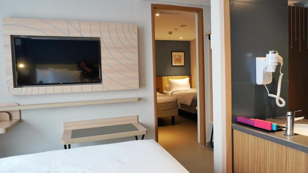 Ibis Styles Bogor Pajajaran Hotel Екстериор снимка